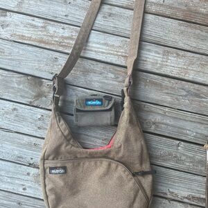 KAVU Sydney Tan Crossbody Bag with Pink Lining & small wallet